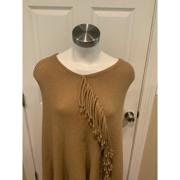 BCBG Max Azria Light Brown Rib Knit Fringe Trim Poncho  Size OS - Picture 2 of 7